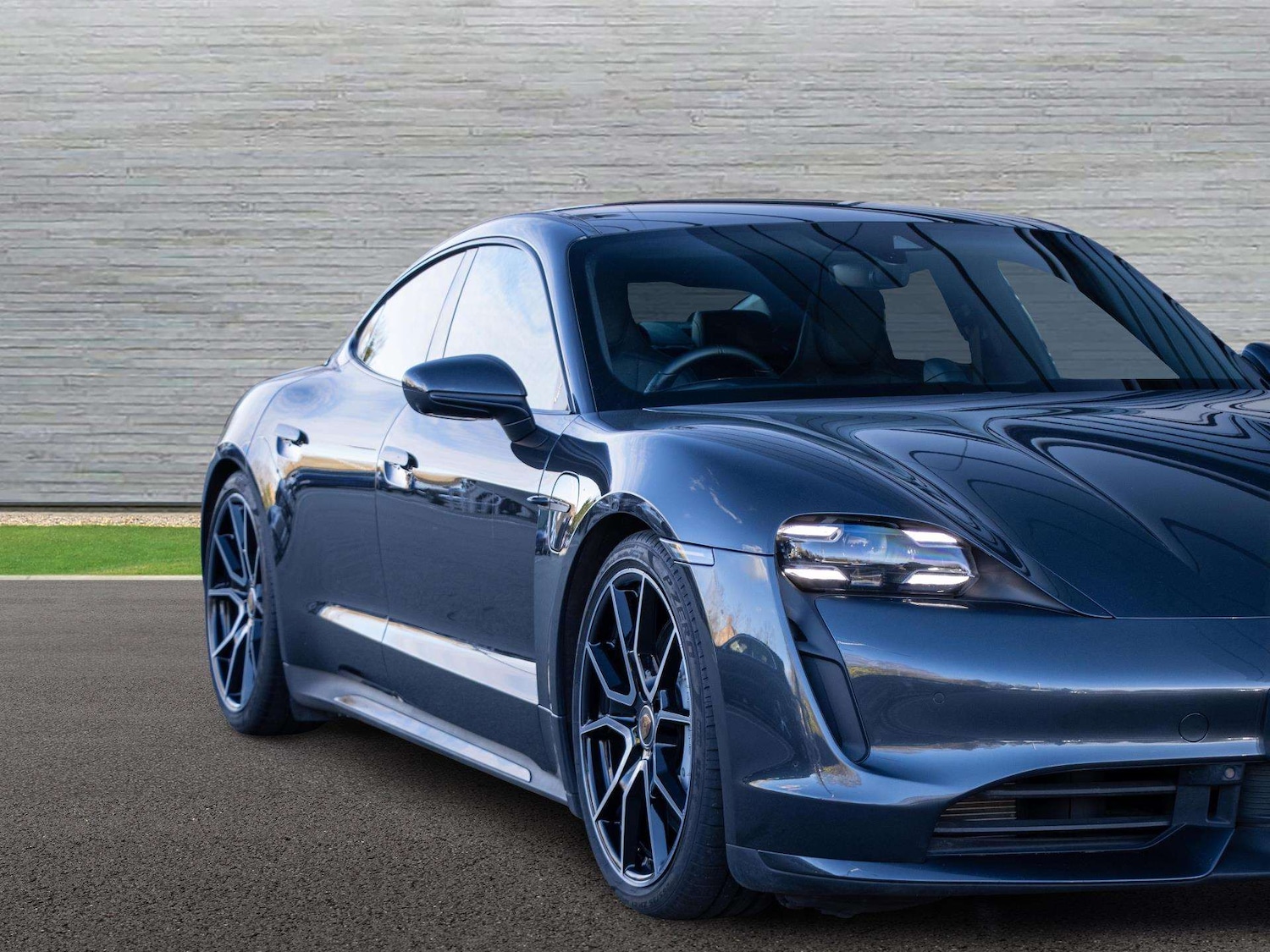 Used Porsche Taycan 2023 for sale - 77842494: Photo 10