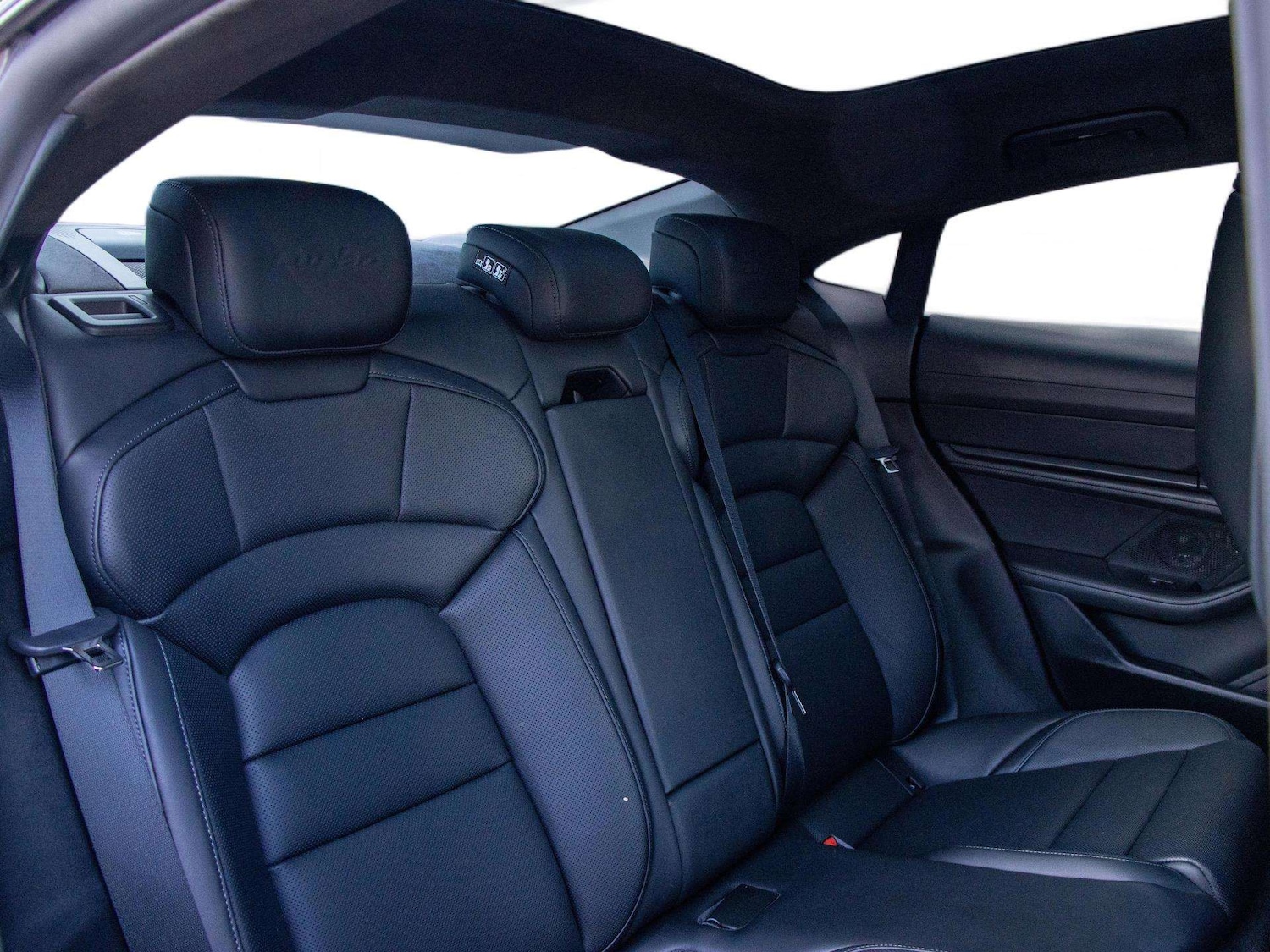 Used Porsche Taycan 2023 for sale - 77842494: Photo 21