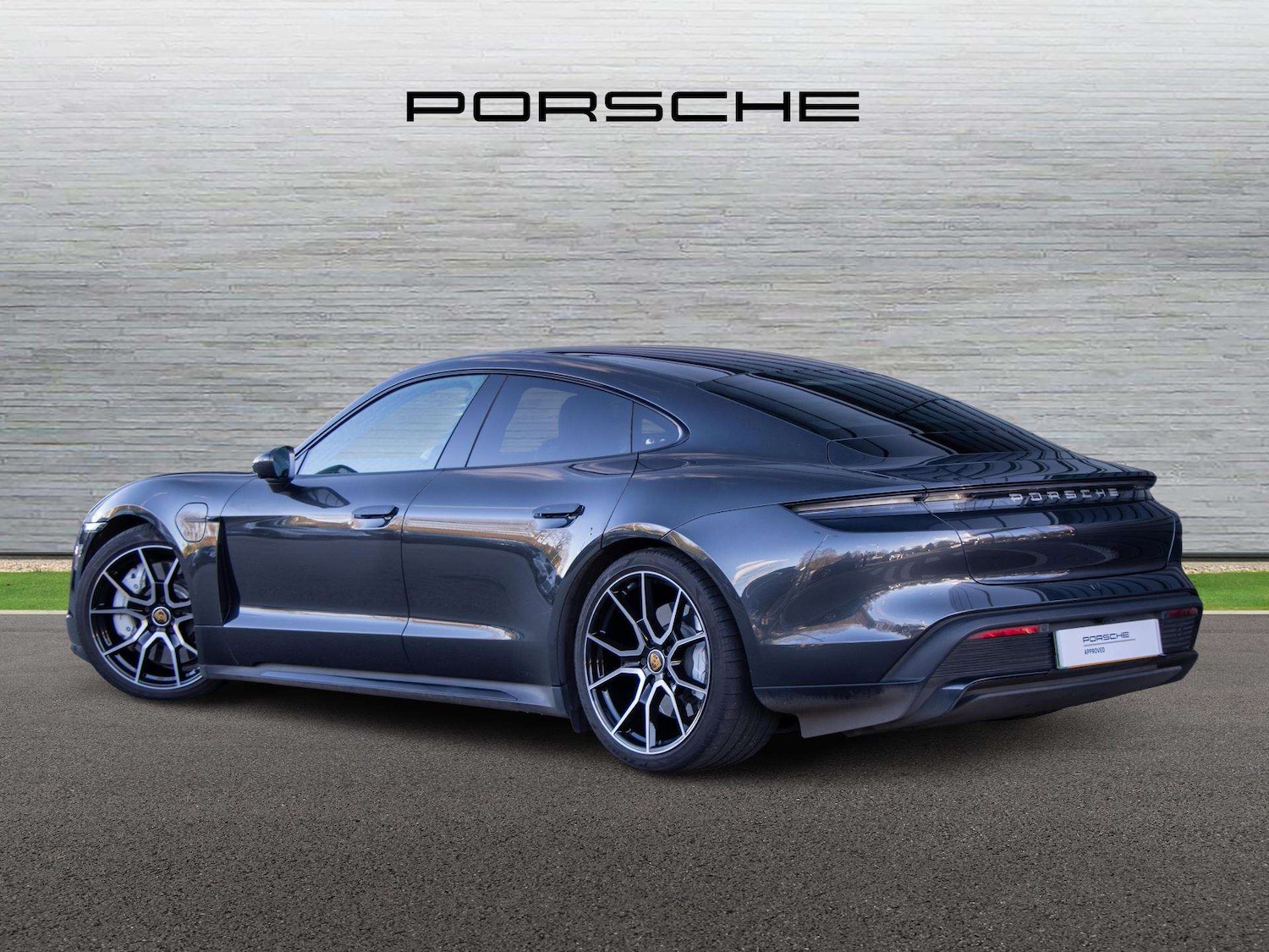 Used Porsche Taycan 2023 for sale - 77842494: Photo 9