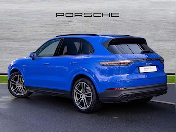 Used Porsche Cayenne 2022 for sale - 76100590: Photo