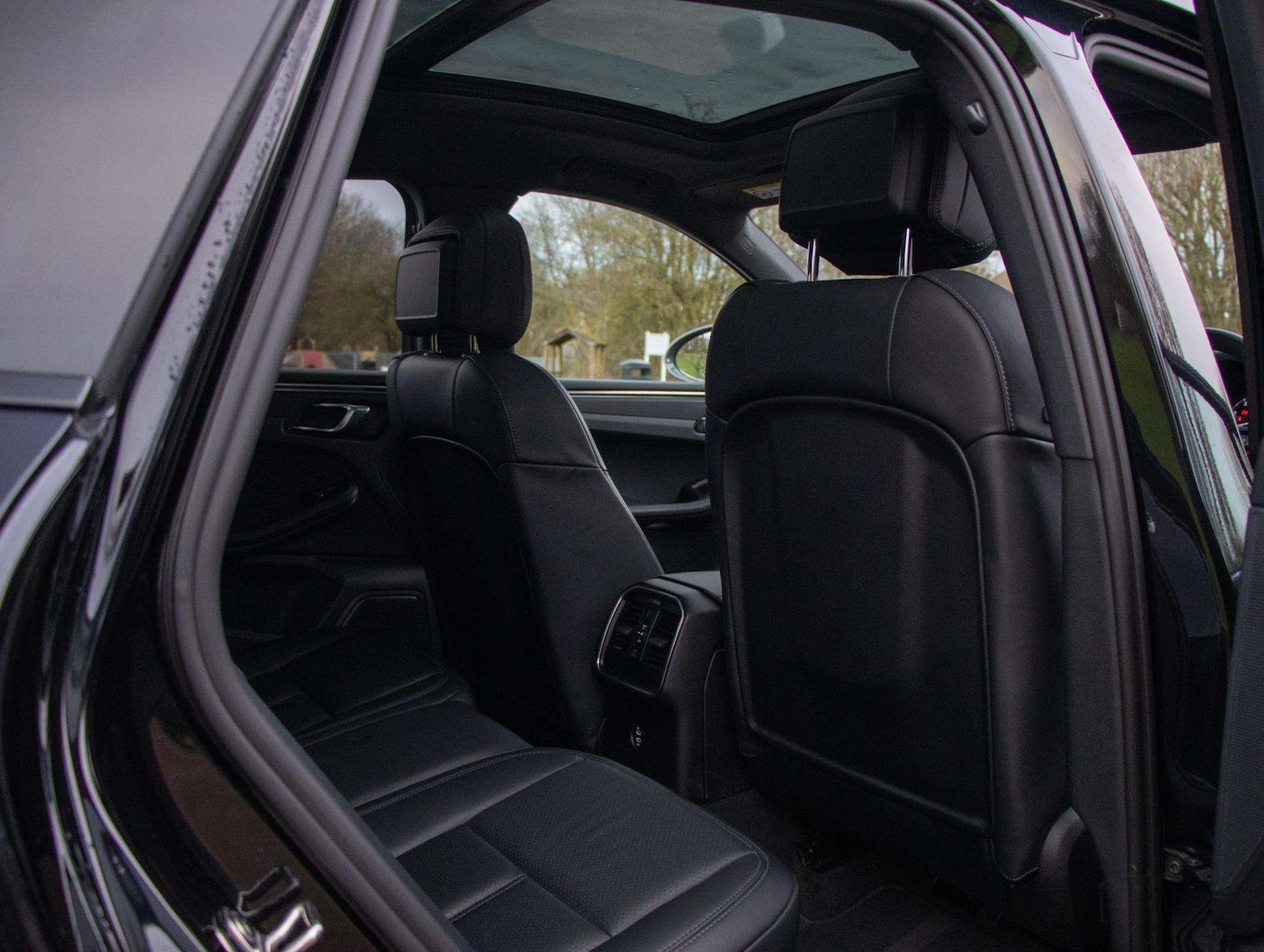 Used Porsche Macan 2023 for sale - 76875773: Photo 23