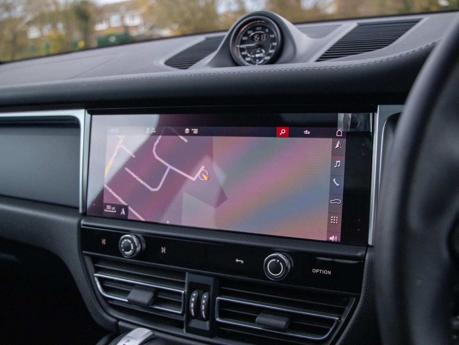 Used Porsche Macan 2023 for sale - 76875773: Photo 24