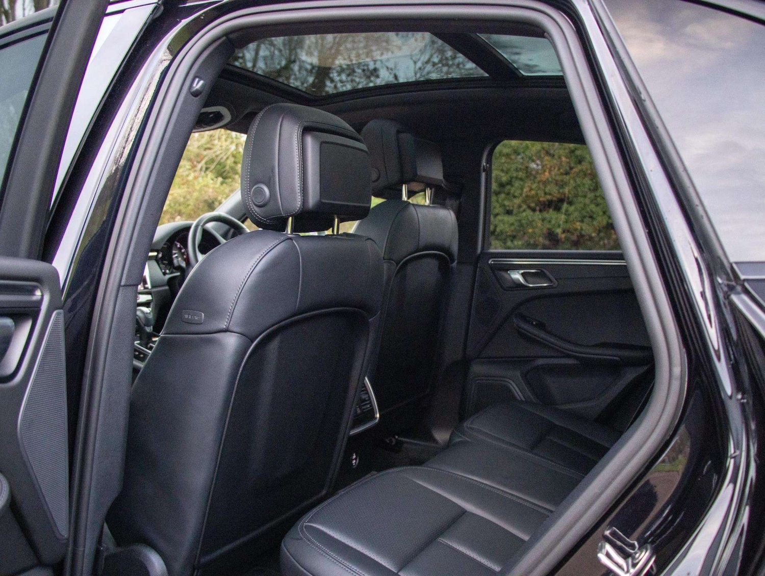 Used Porsche Macan 2023 for sale - 76875773: Photo 28