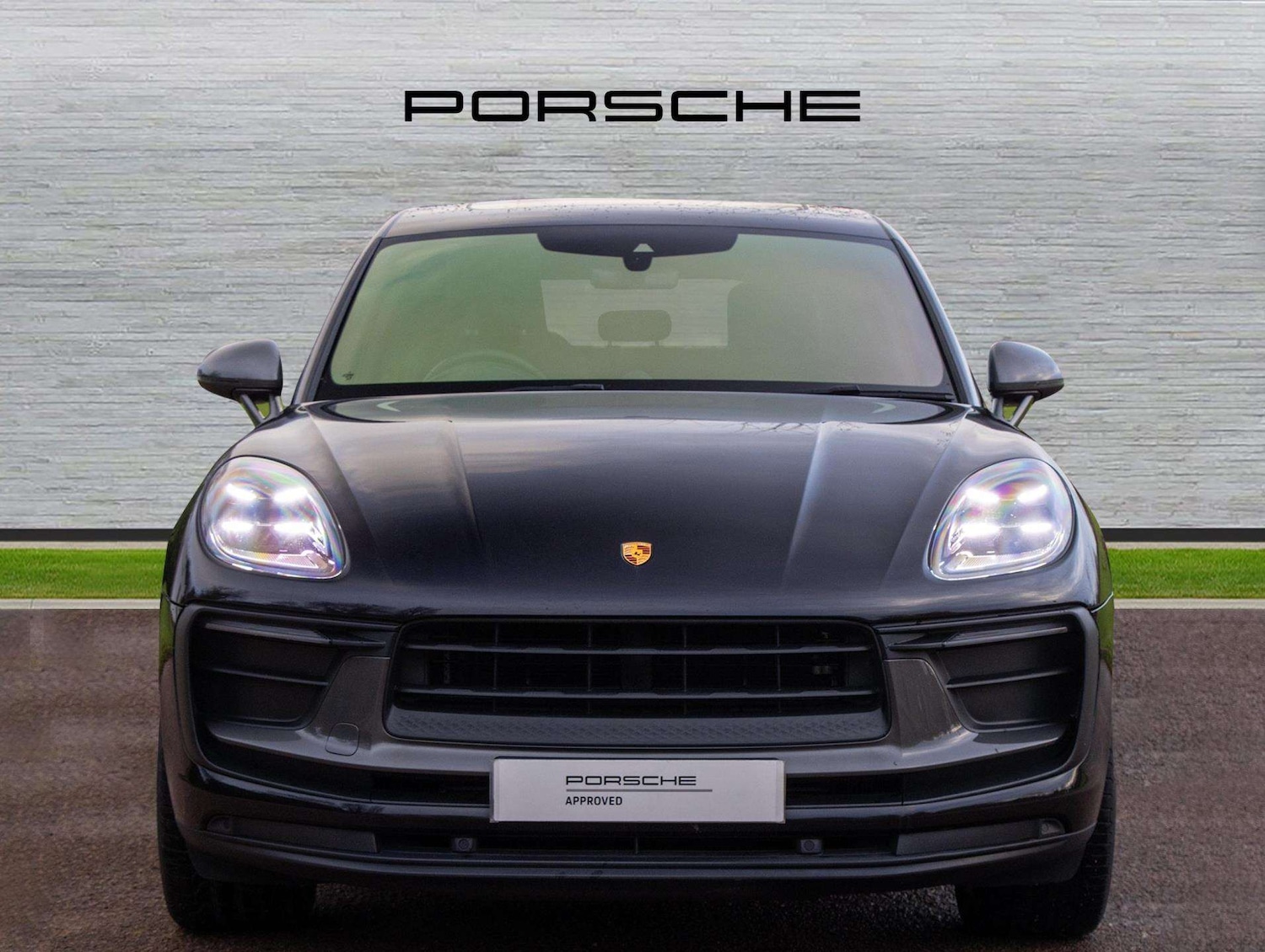 Used Porsche Macan 2023 for sale - 76875773: Photo 4