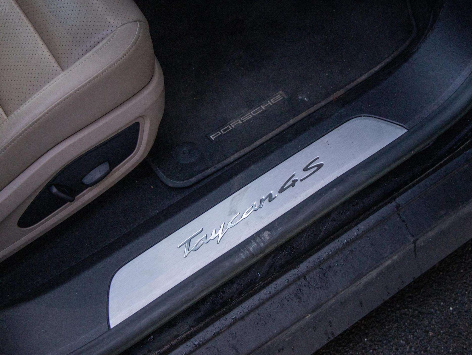 Used Porsche Taycan 2022 for sale - 76661910: Photo 16