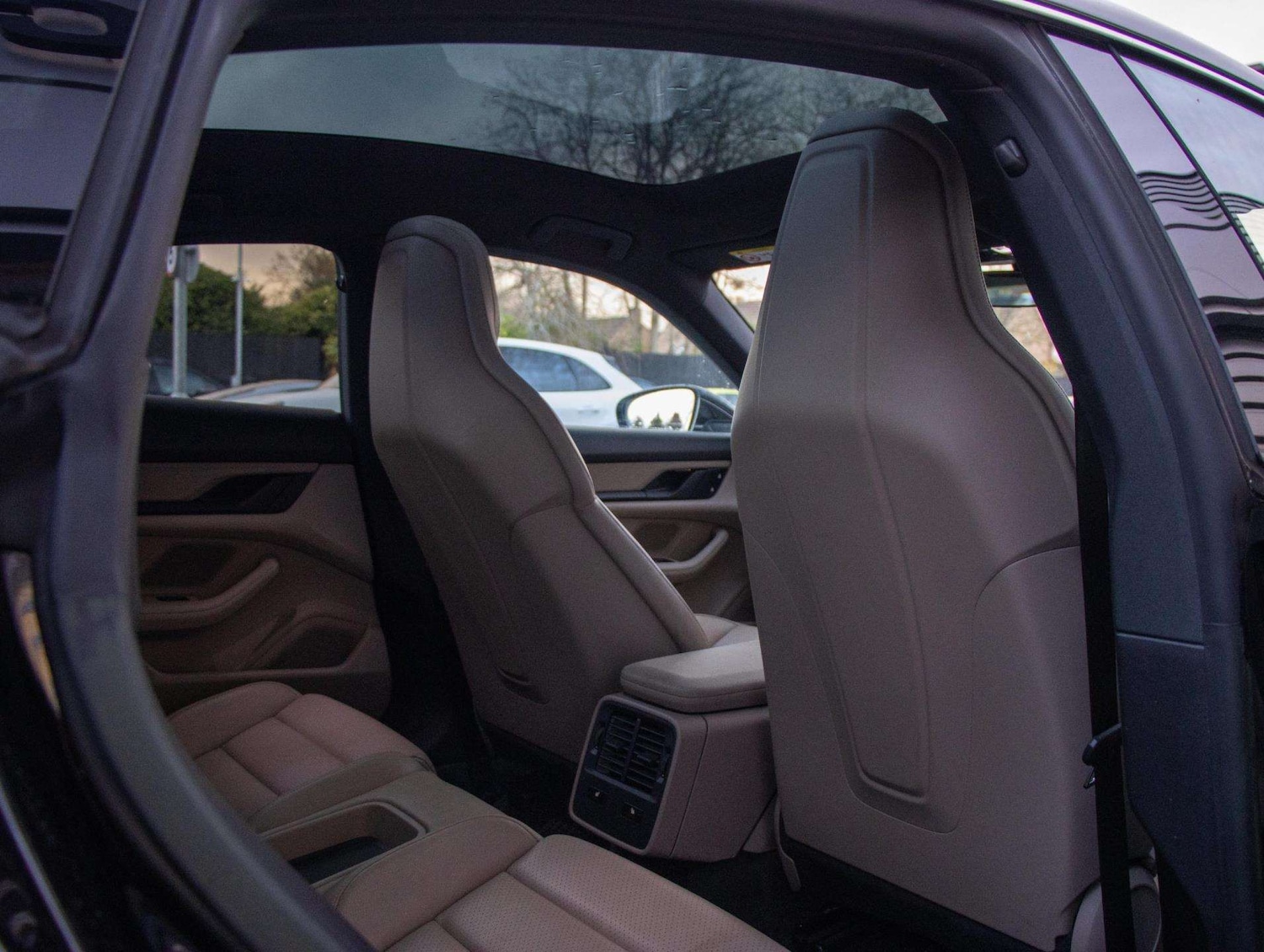 Used Porsche Taycan 2022 for sale - 76661910: Photo 25