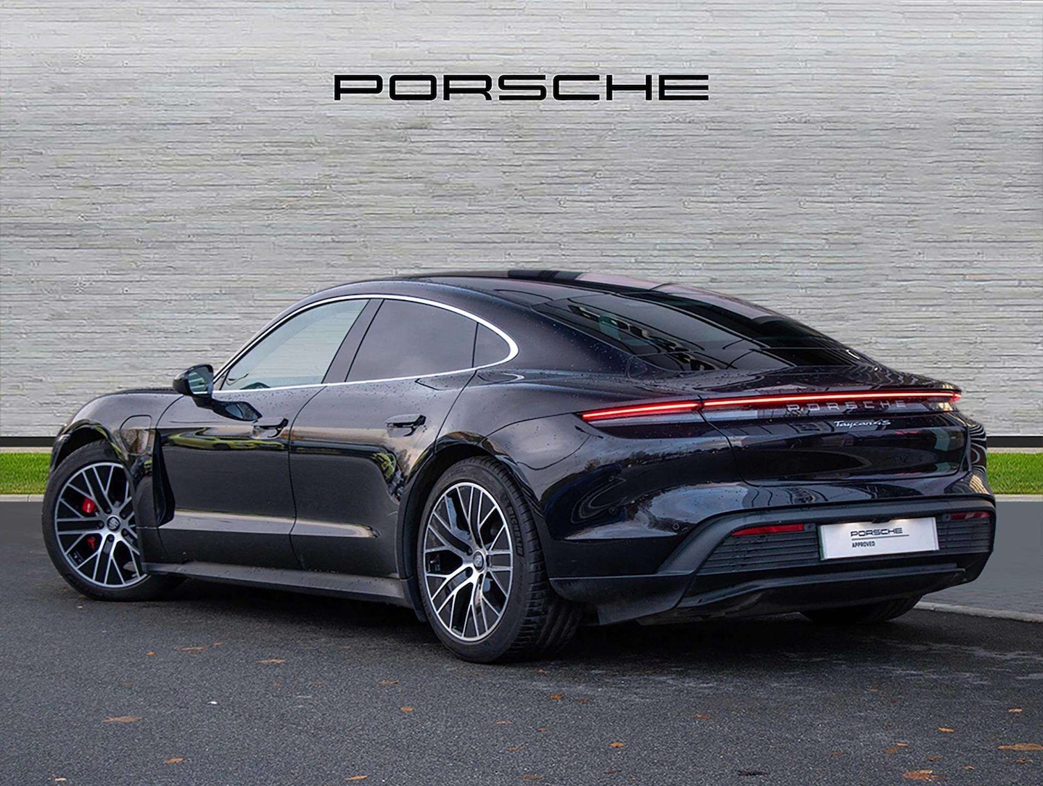 Used Porsche Taycan 2022 for sale - 76661910: Photo 3