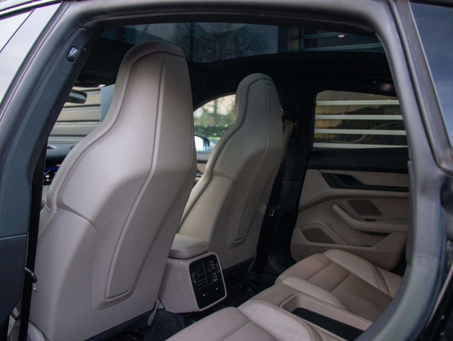 Used Porsche Taycan 2022 for sale - 76661910: Photo 30