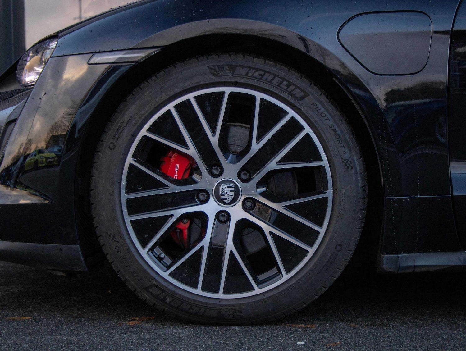 Used Porsche Taycan 2022 for sale - 76661910: Photo 4