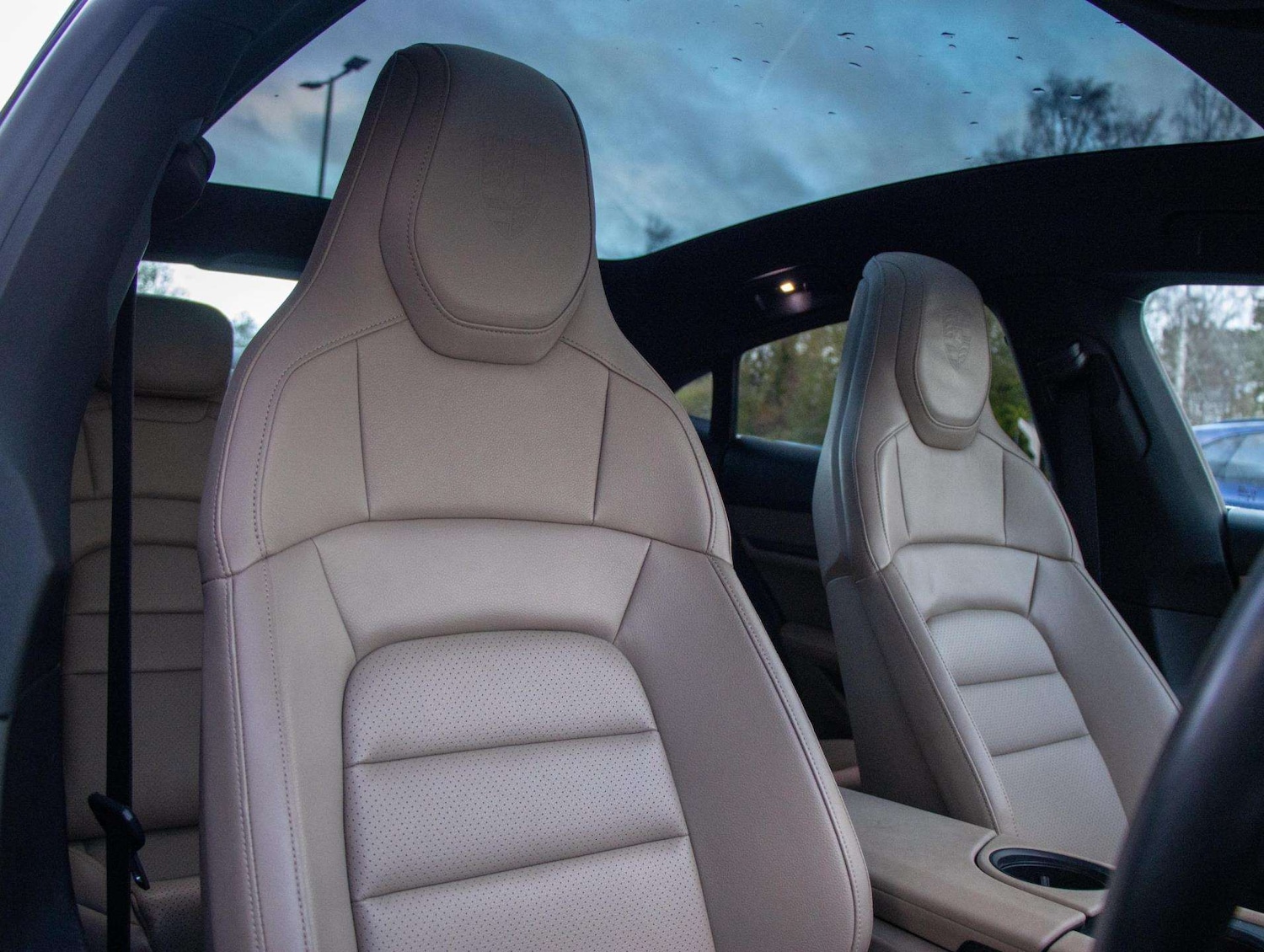 Used Porsche Taycan 2022 for sale - 76661910: Photo 8