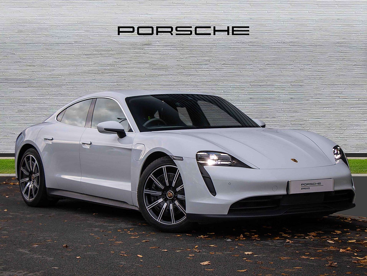 Used Porsche Taycan 2020 for sale - 76553262: Photo 1