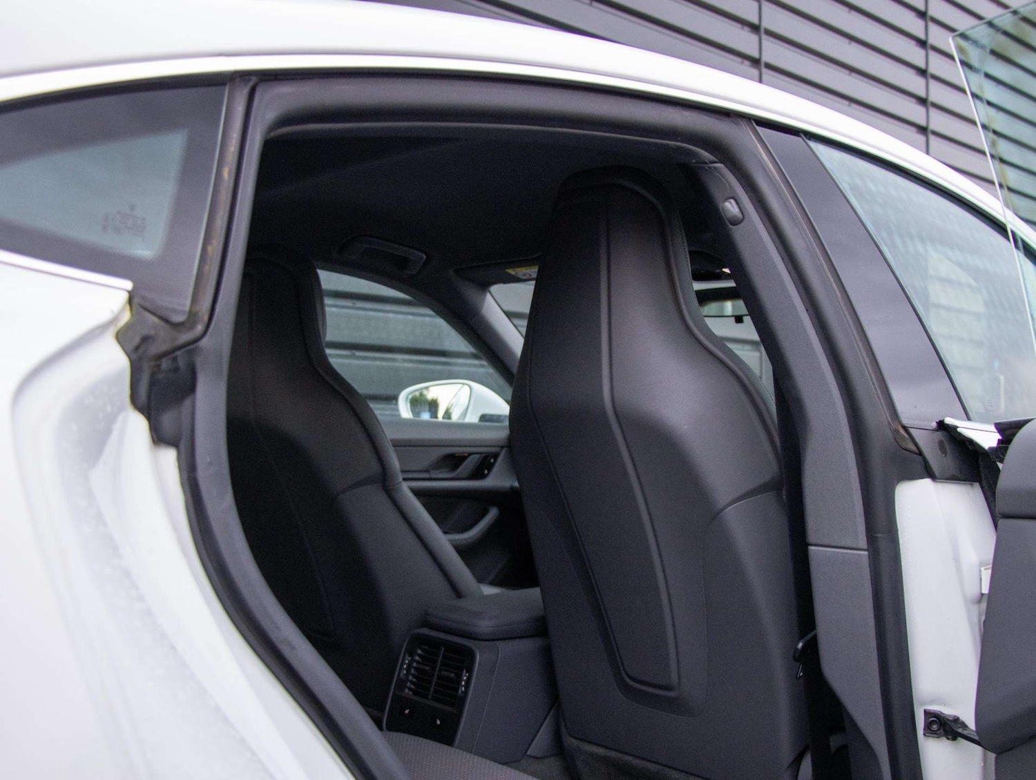 Used Porsche Taycan 2020 for sale - 76553262: Photo 24