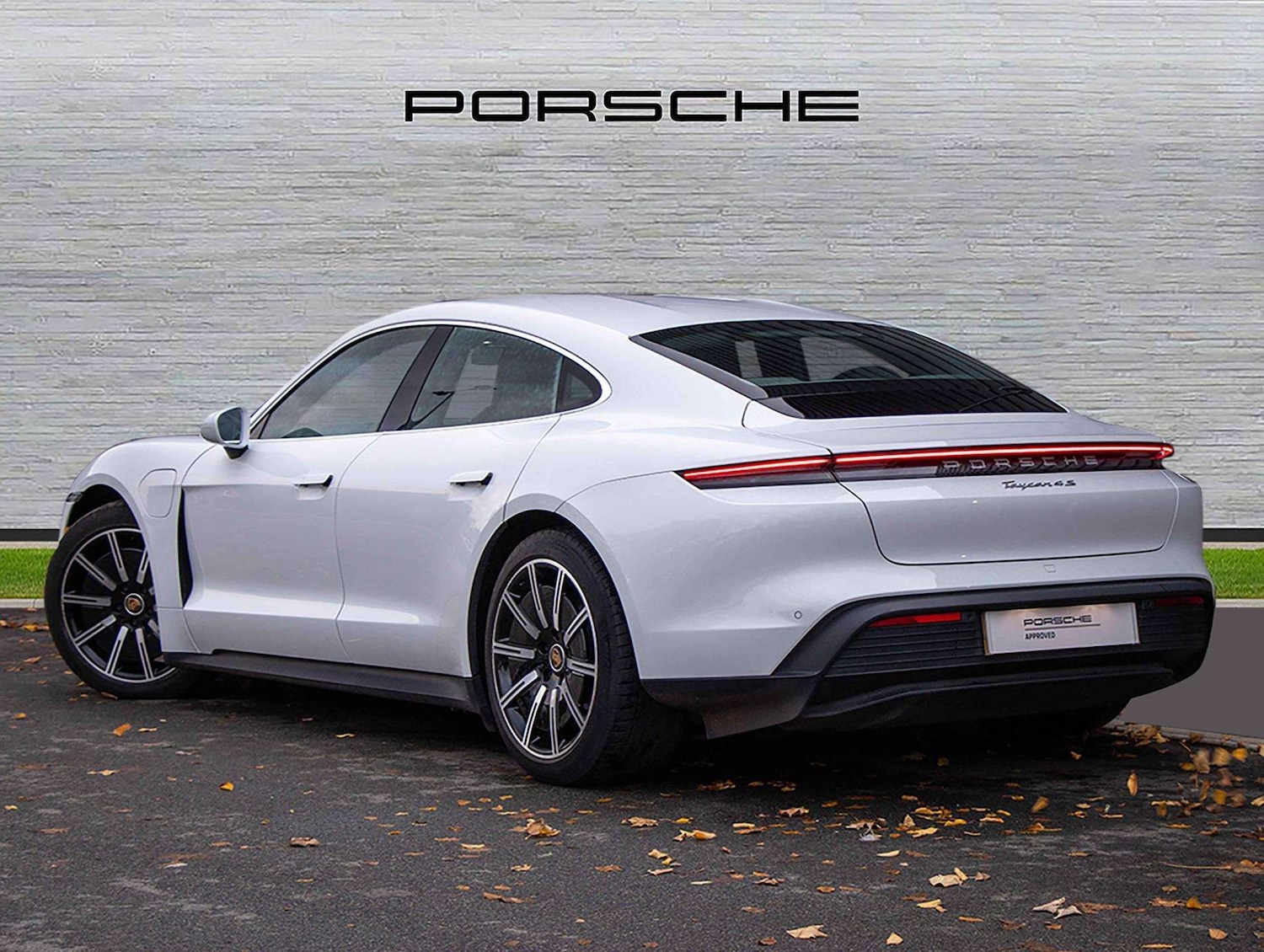 Used Porsche Taycan 2020 for sale - 76553262: Photo 3