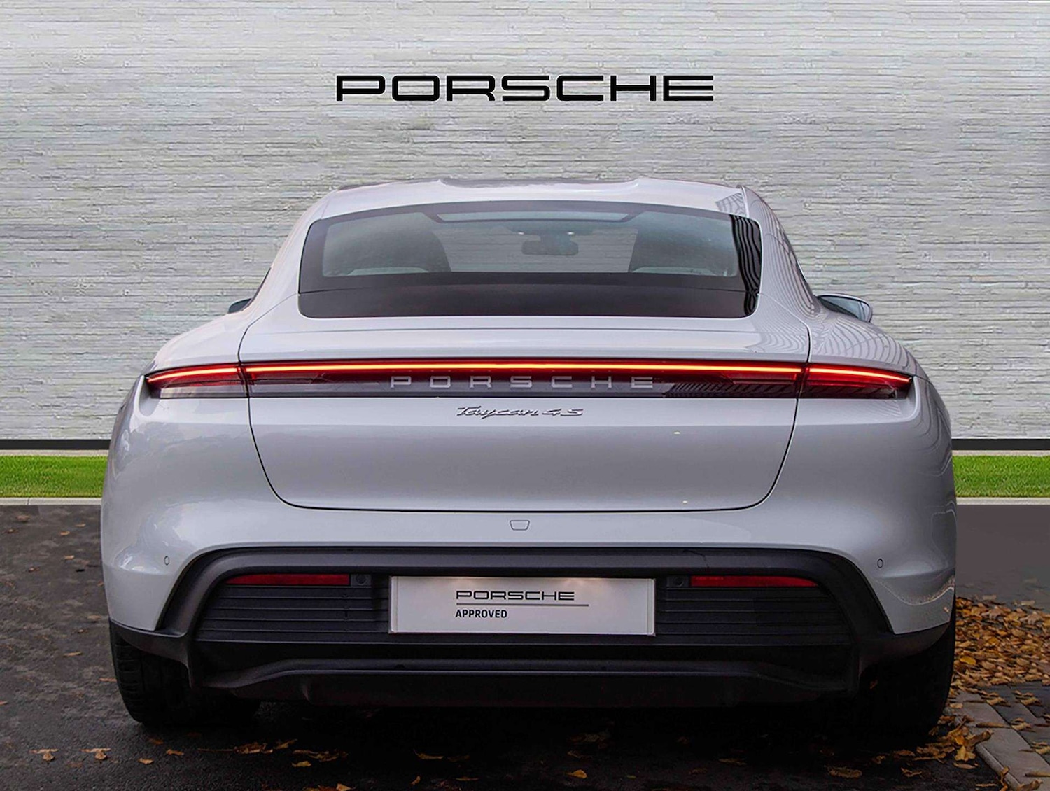 Used Porsche Taycan 2020 for sale - 76553262: Photo 6