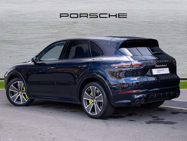 Used Porsche Cayenne 2019 for sale - 76310767: Photo 2