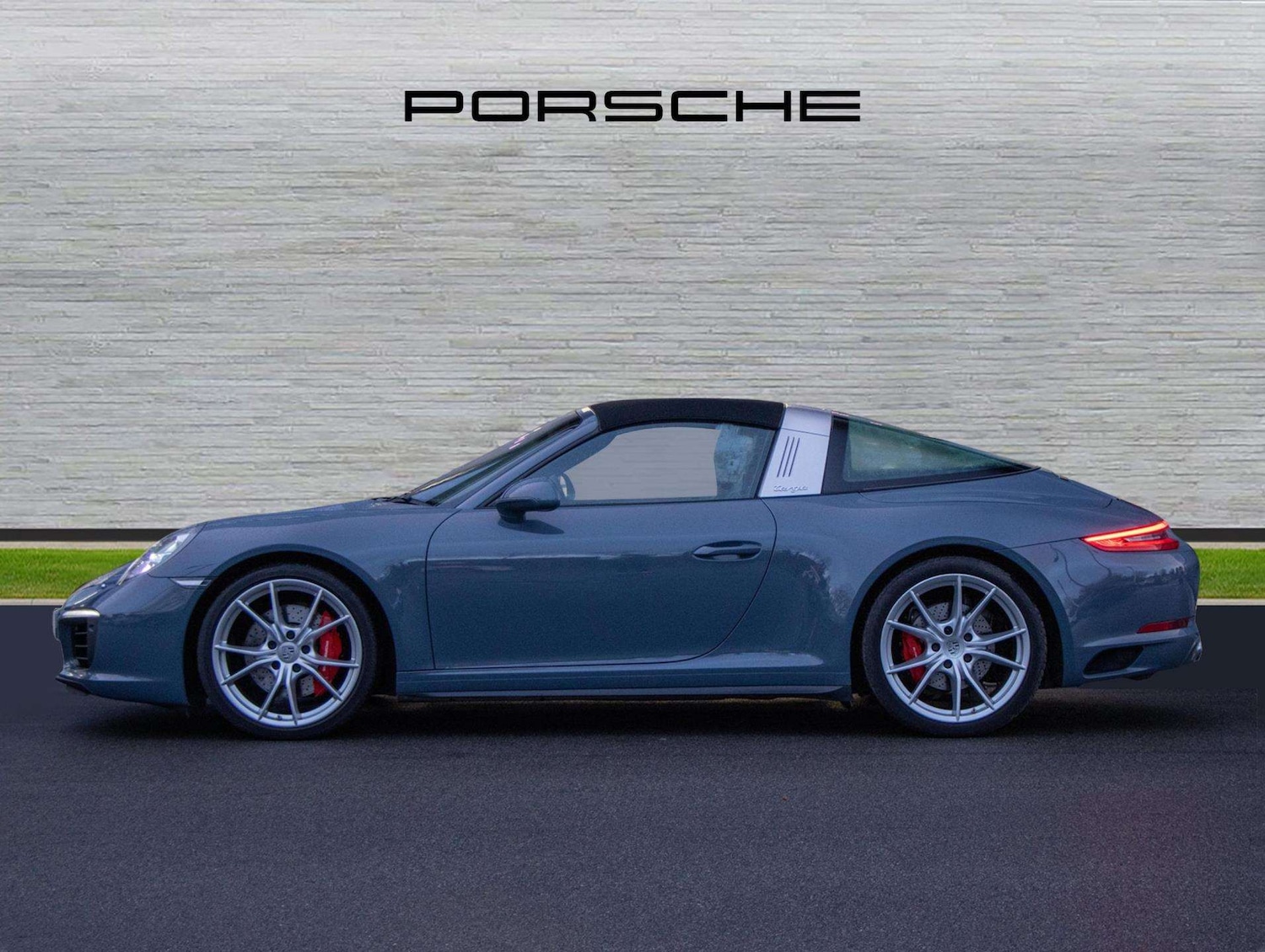 Used Porsche 911 2018 for sale - 77347887: Photo 2