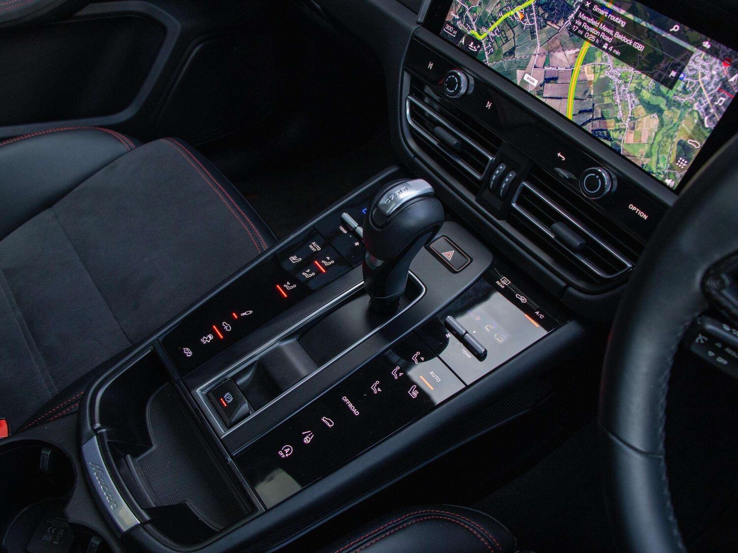 Used Porsche Macan 2024 for sale - 77811098: Photo 11