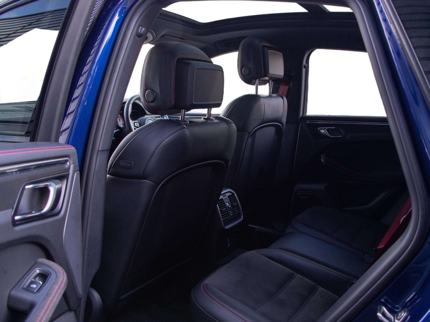 Used Porsche Macan 2024 for sale - 77811098: Photo 24