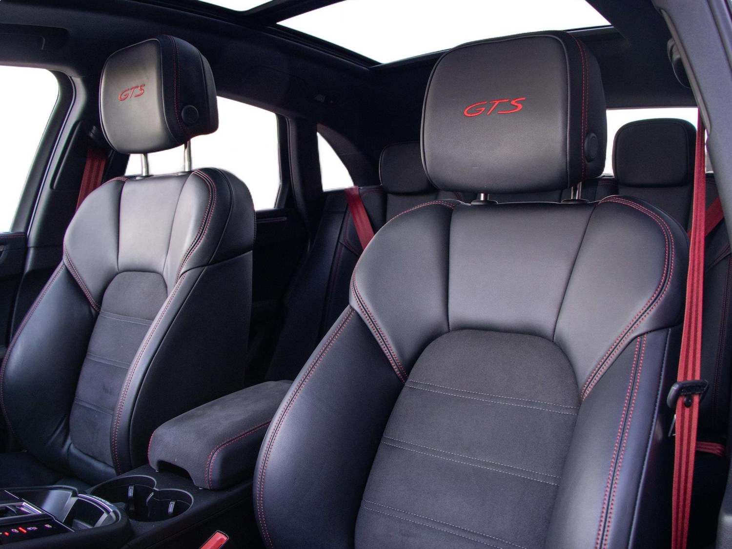 Used Porsche Macan 2024 for sale - 77811098: Photo 26