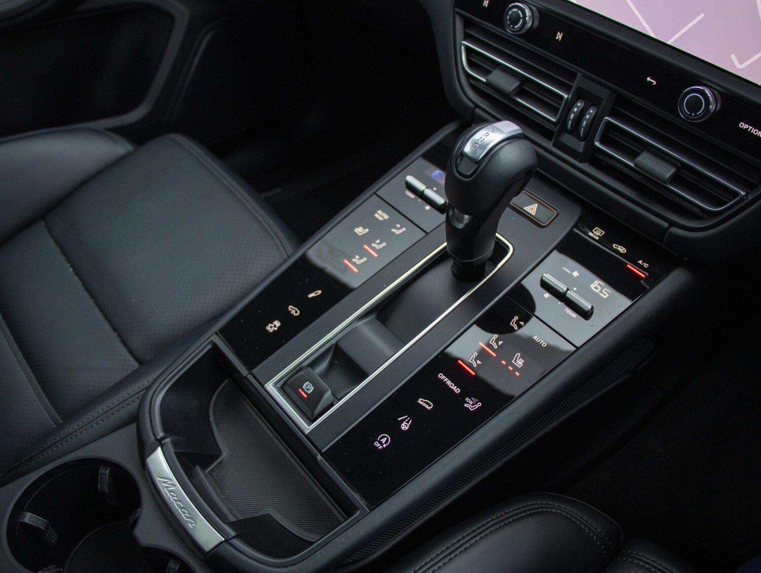 Used Porsche Macan 2023 for sale - 76827733: Photo 10