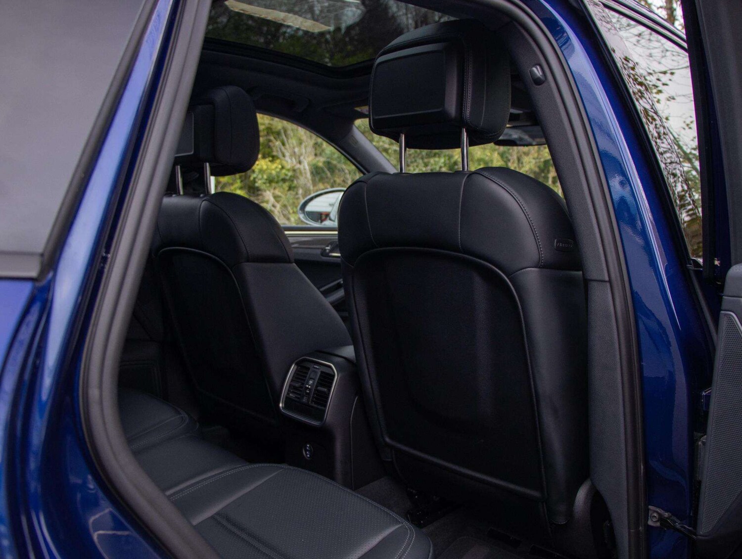 Used Porsche Macan 2023 for sale - 76827733: Photo 24