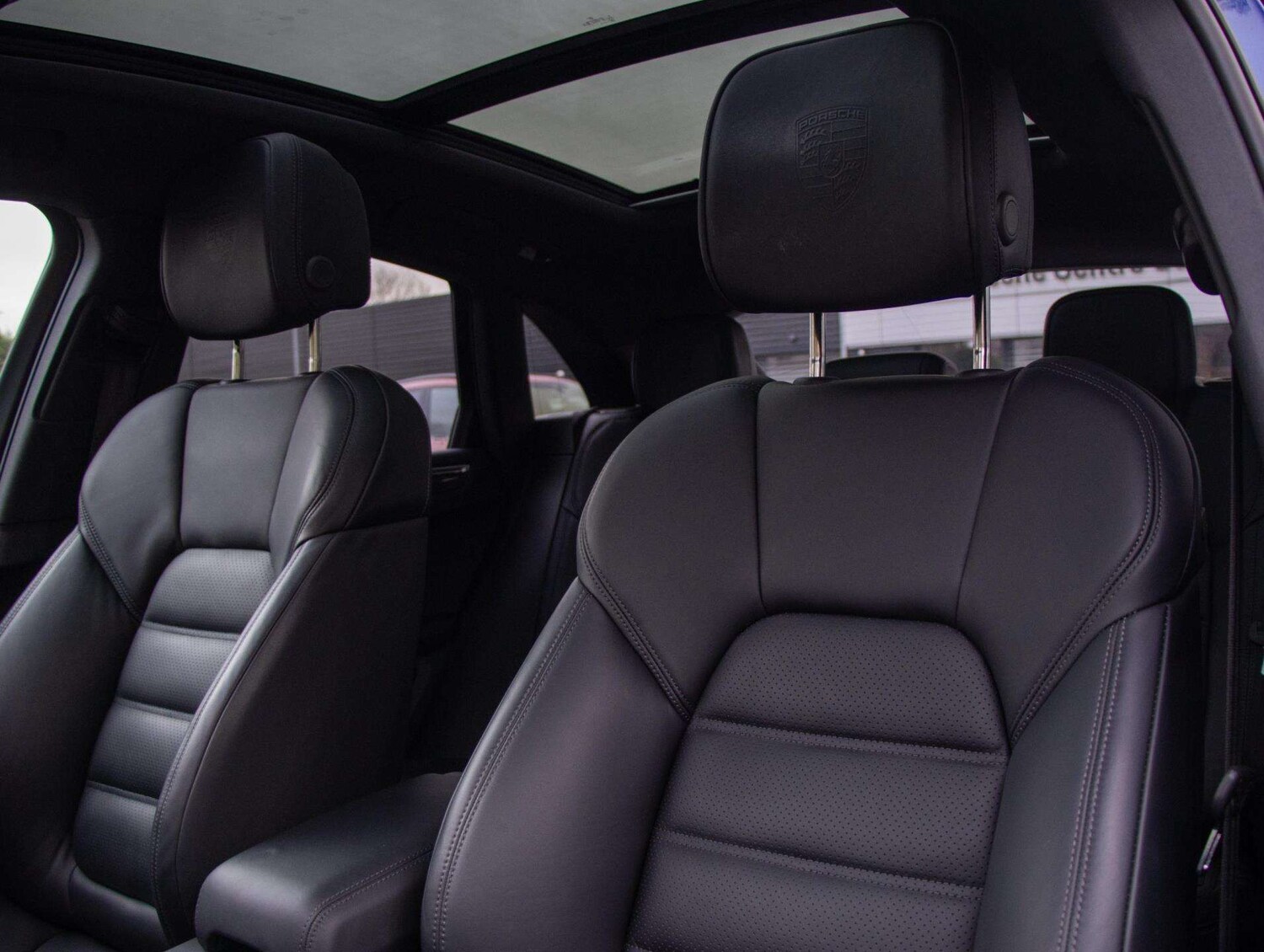 Used Porsche Macan 2023 for sale - 76827733: Photo 29