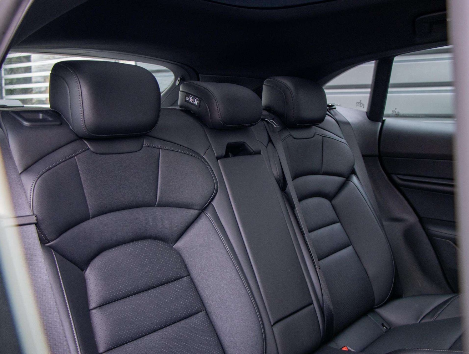 Used Porsche Taycan 2022 for sale - 77628310: Photo 22