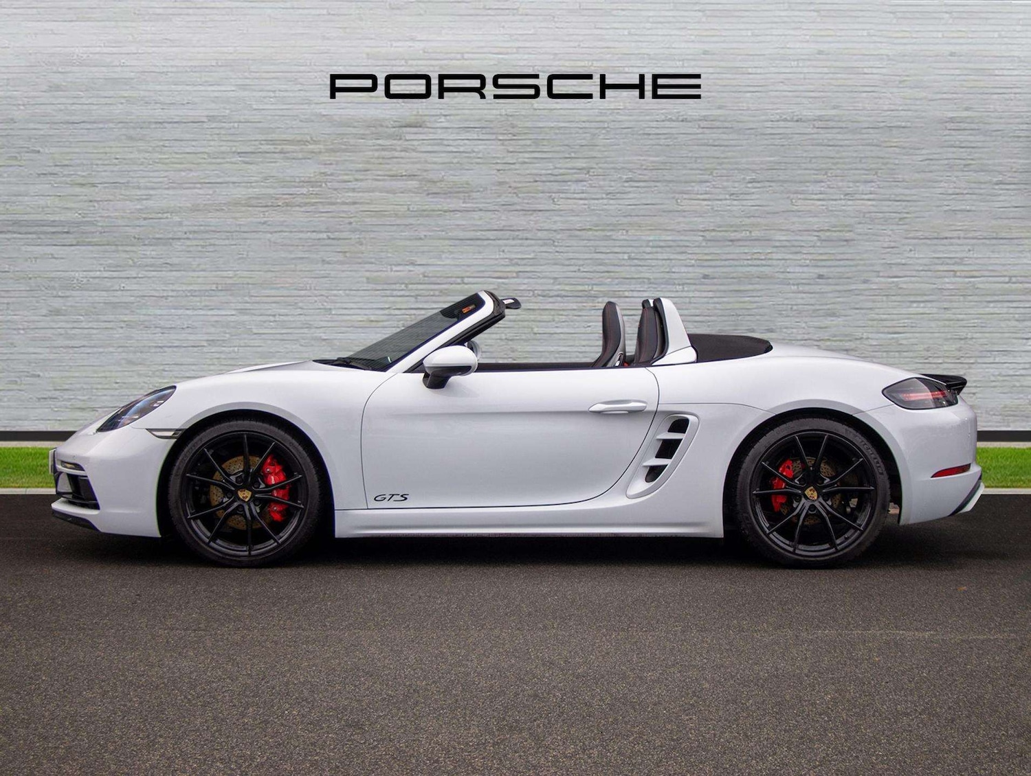 Used Porsche Boxster 2019 for sale - 77281836: Photo 2