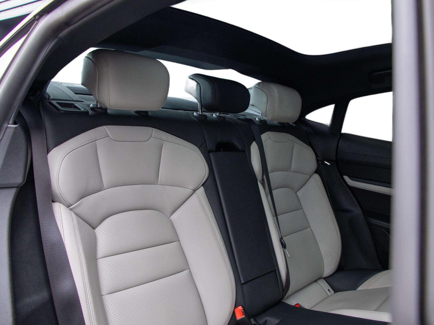 Used Porsche Taycan 2020 for sale - 77756499: Photo 19