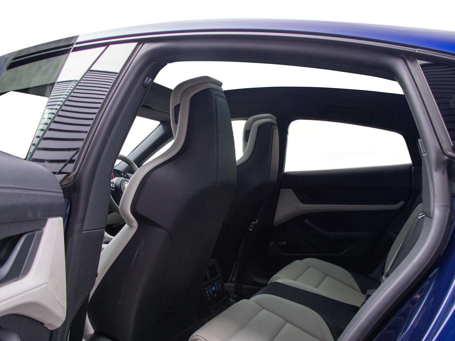 Used Porsche Taycan 2020 for sale - 77756499: Photo 25