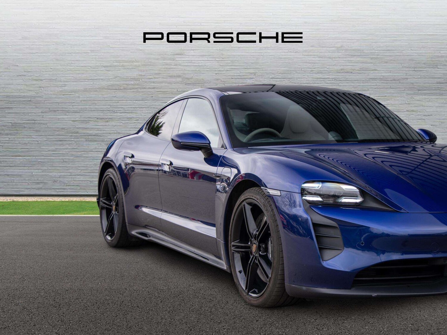 Used Porsche Taycan 2020 for sale - 77756499: Photo 30