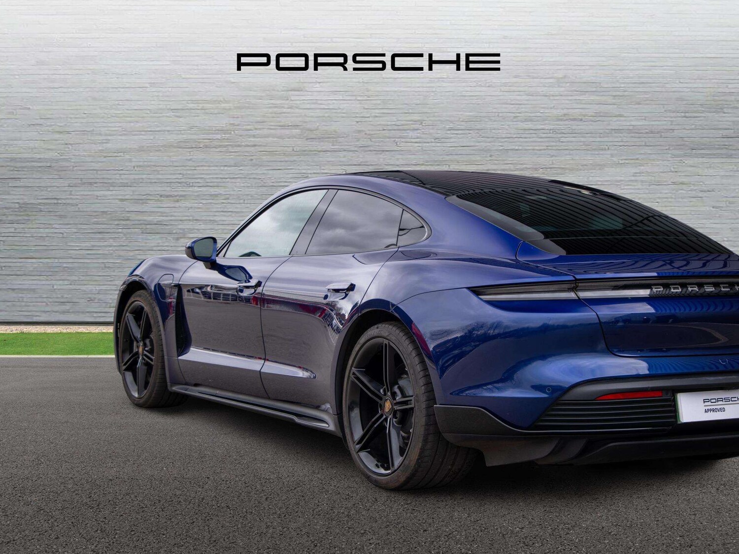 Used Porsche Taycan 2020 for sale - 77756499: Photo 31