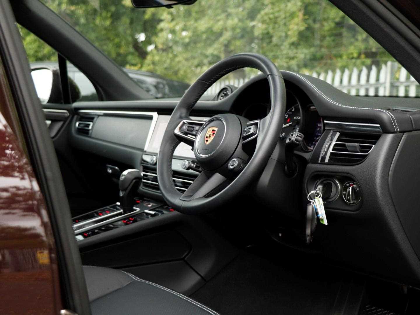Used Porsche Macan 2024 for sale - 76339708: Photo 12