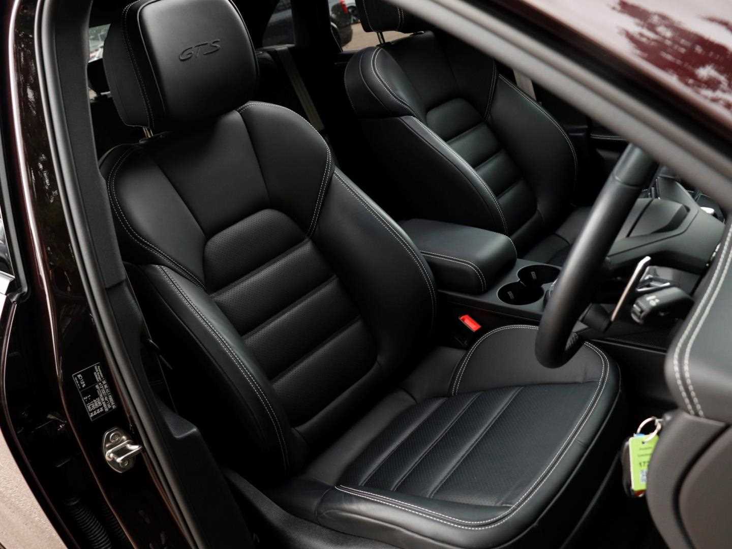 Used Porsche Macan 2024 for sale - 76339708: Photo 25
