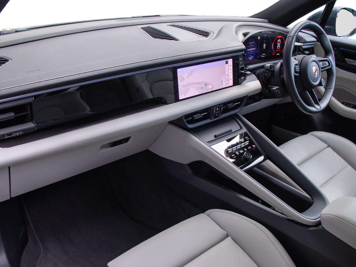 Used Porsche Macan 2025 for sale - 78104773: Photo 3