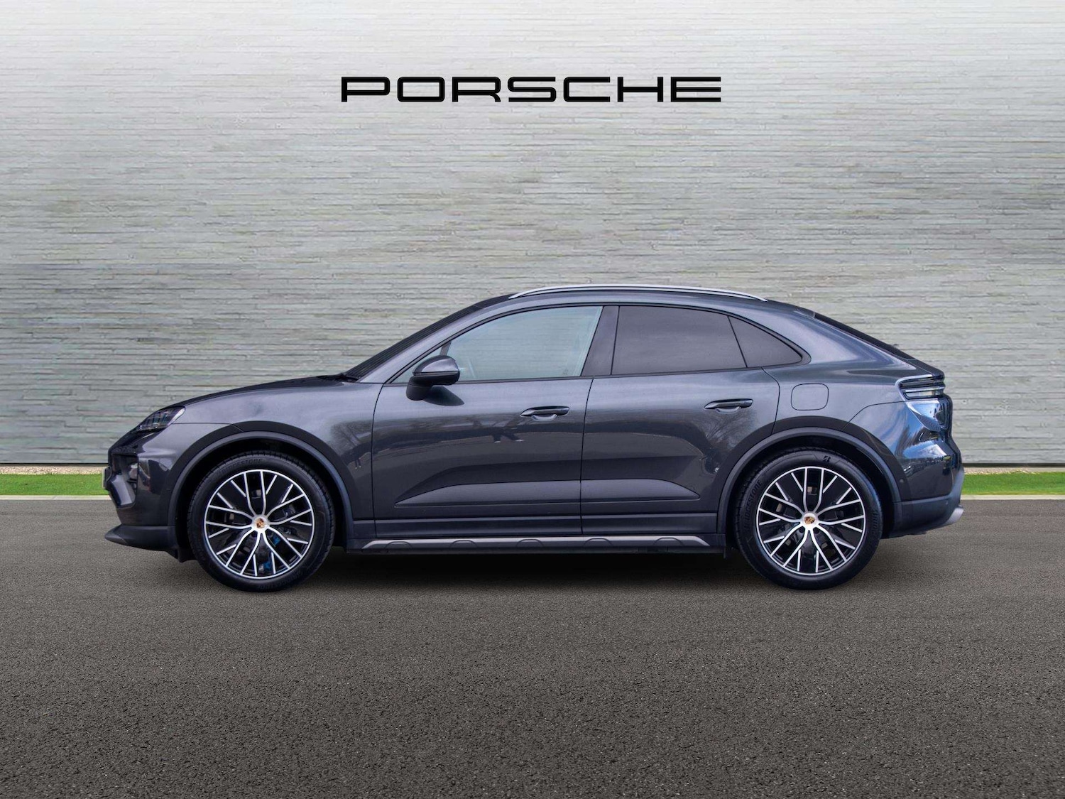 Used Porsche Macan 2025 for sale - 78104773: Photo 5