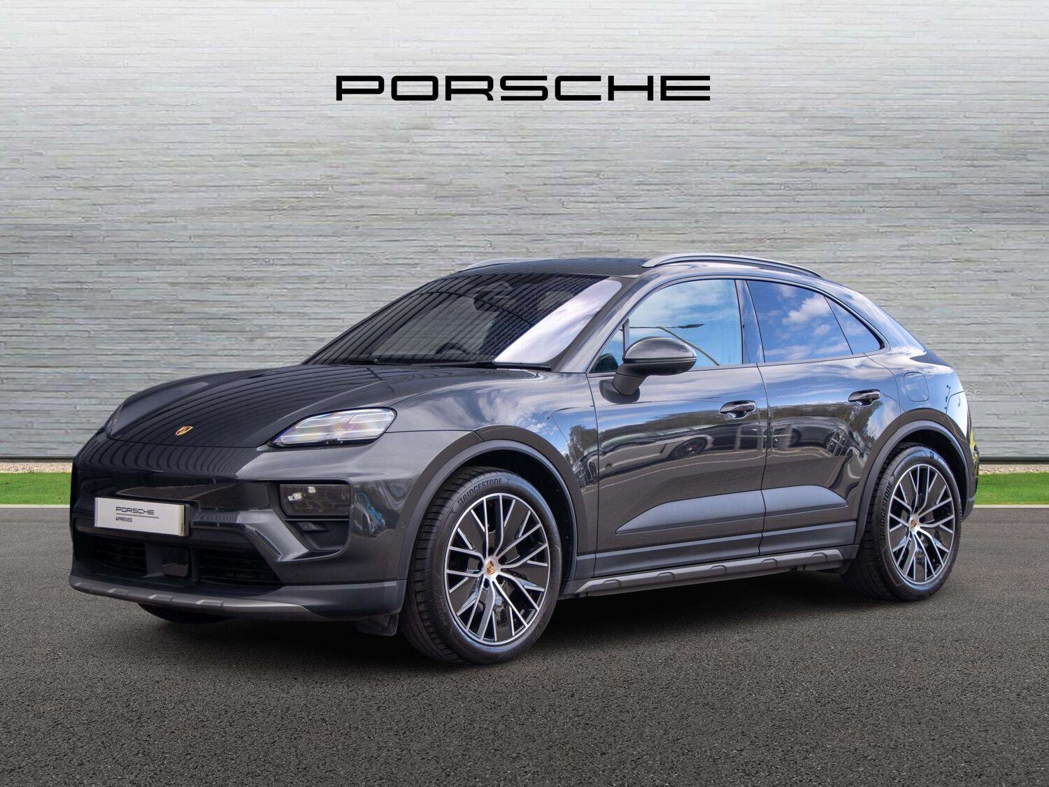 Used Porsche Macan 2025 for sale - 78104773: Photo 8