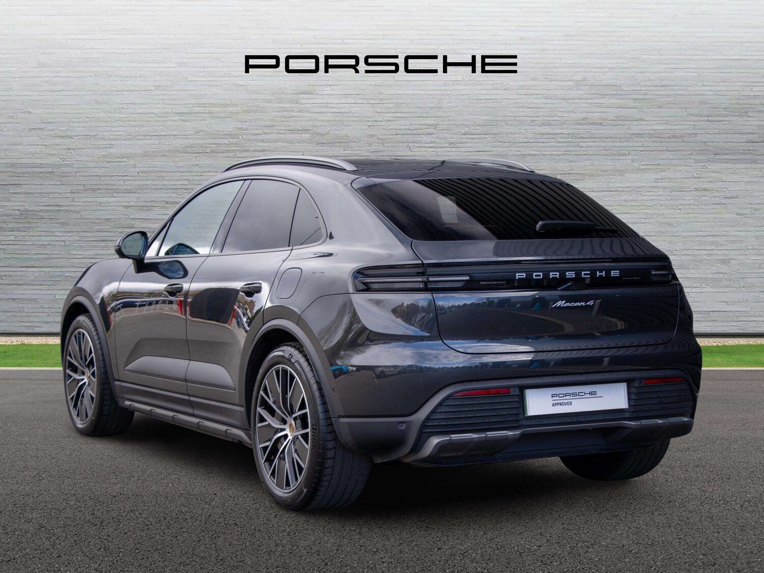 Used Porsche Macan 2025 for sale - 78104773: Photo 9