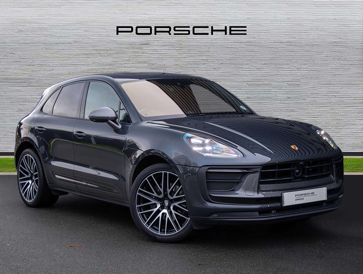 Used Porsche Macan 2023 for sale - 76827686: Photo 1