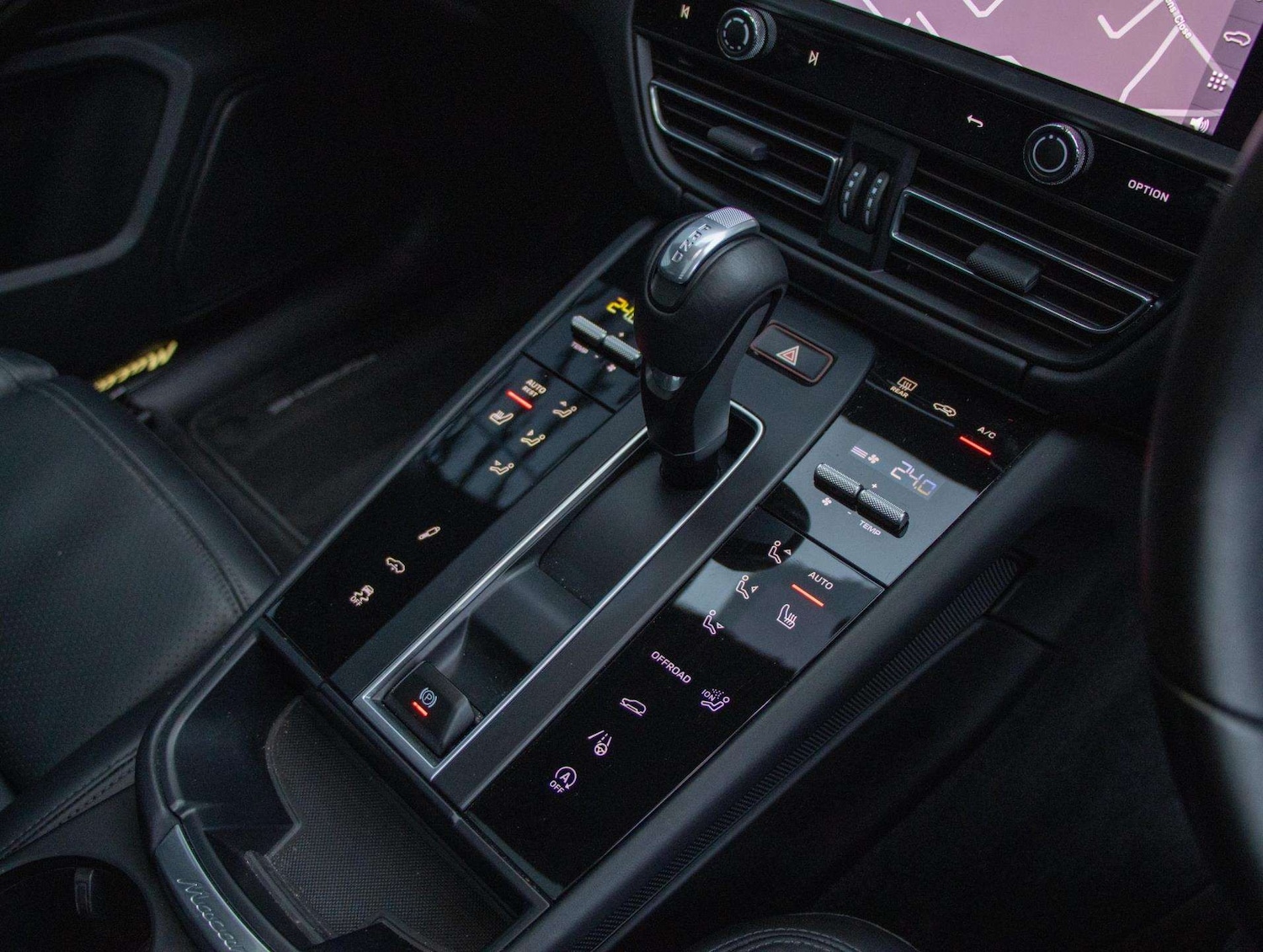 Used Porsche Macan 2023 for sale - 76827686: Photo 10