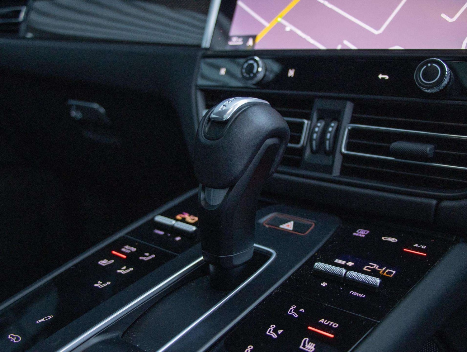 Used Porsche Macan 2023 for sale - 76827686: Photo 11