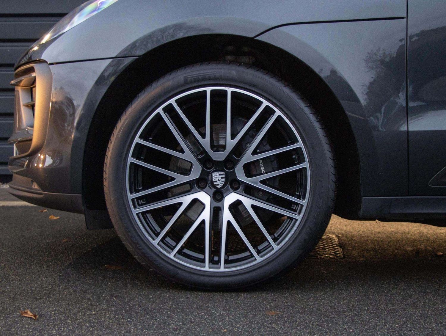 Used Porsche Macan 2023 for sale - 76827686: Photo 4