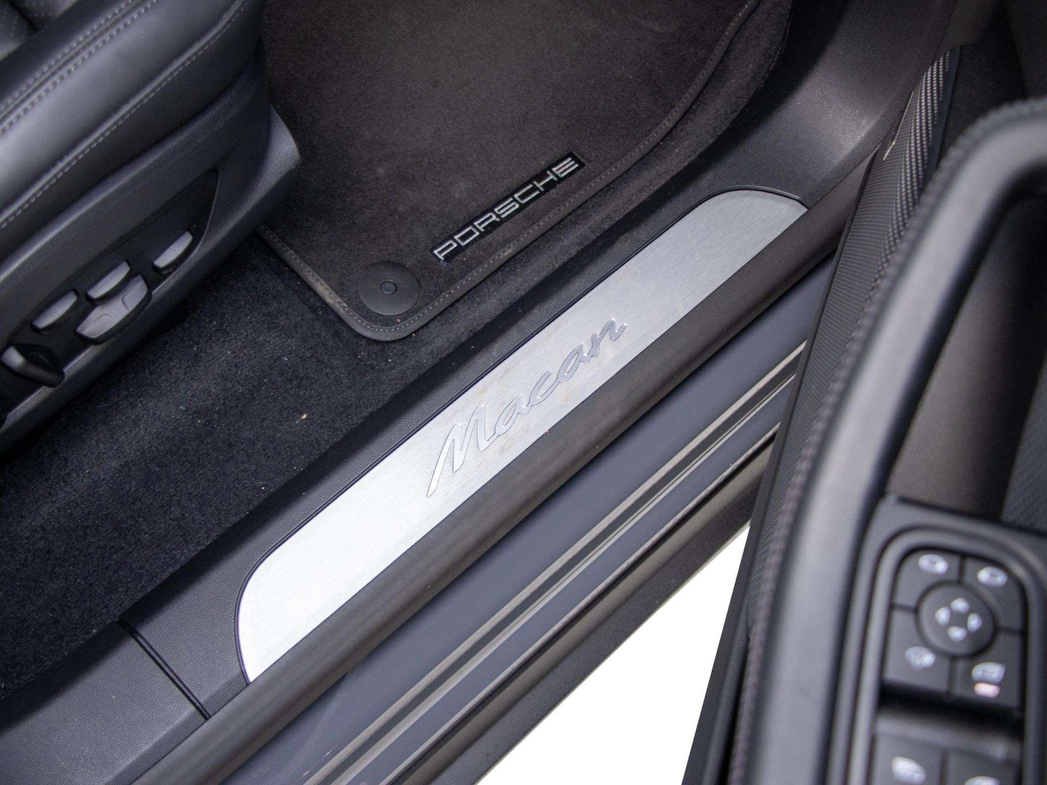 Used Porsche Macan for sale - 77661228: Photo 15