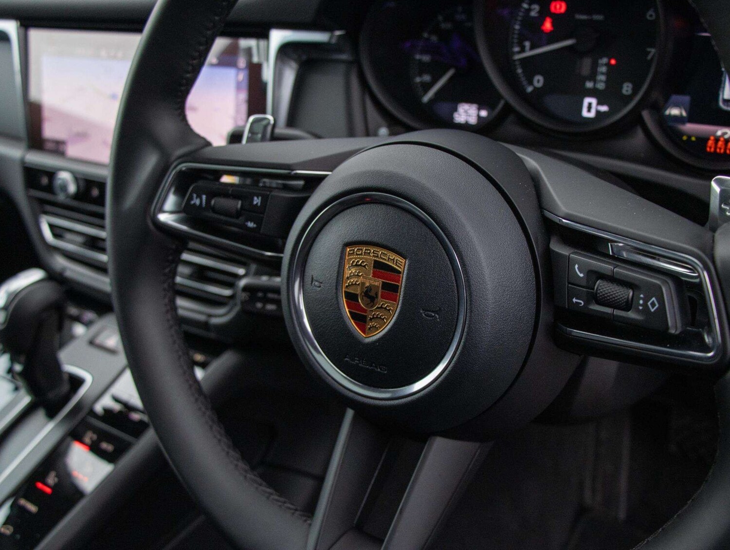 Used Porsche Macan 2025 for sale - 77648831: Photo 12