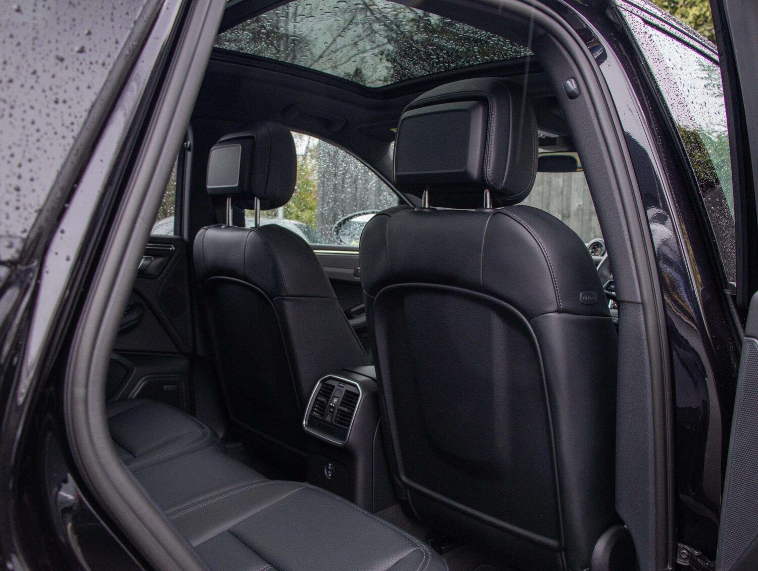 Used Porsche Macan 2025 for sale - 77648831: Photo 24