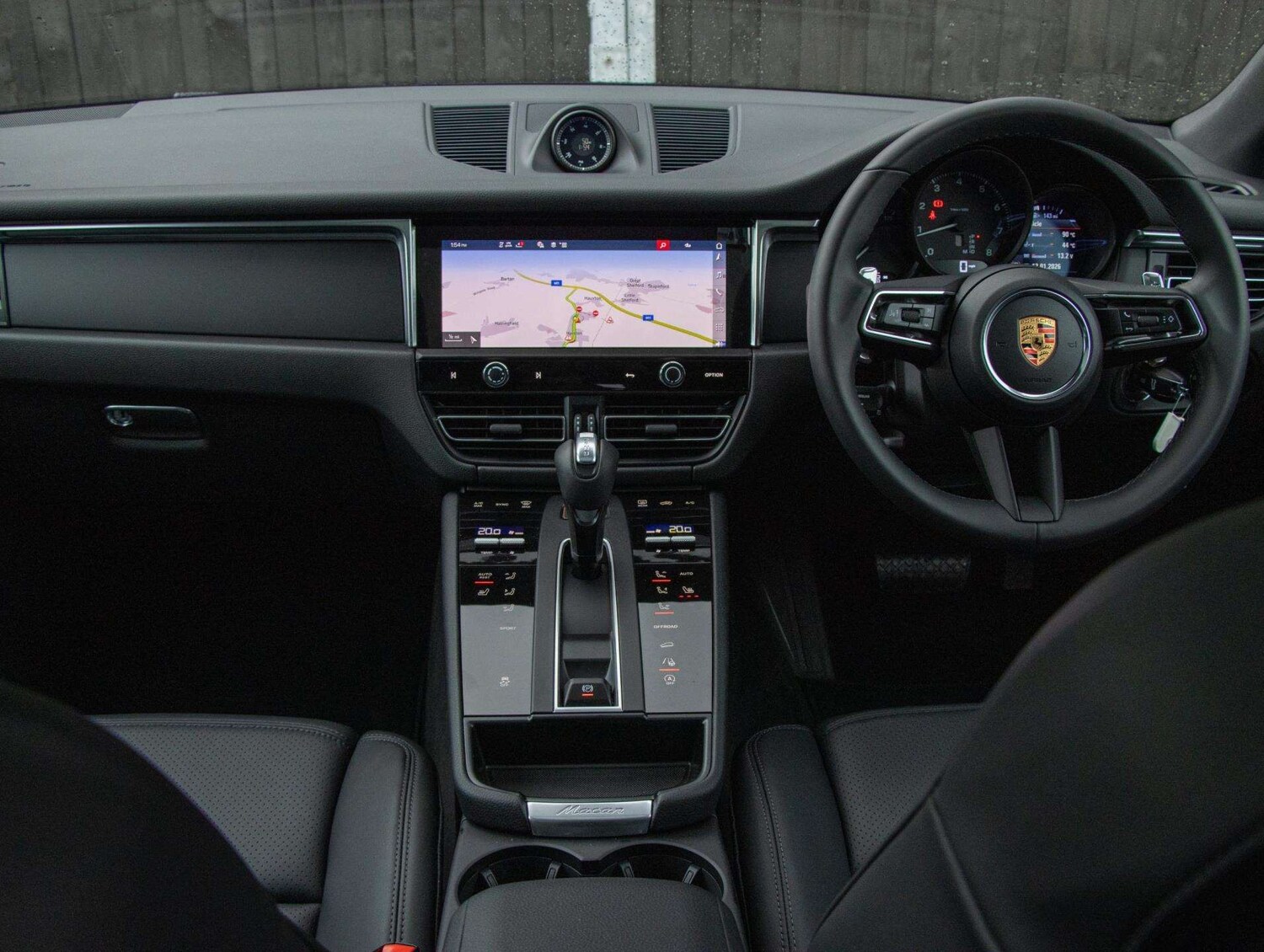 Used Porsche Macan 2025 for sale - 77648831: Photo 26