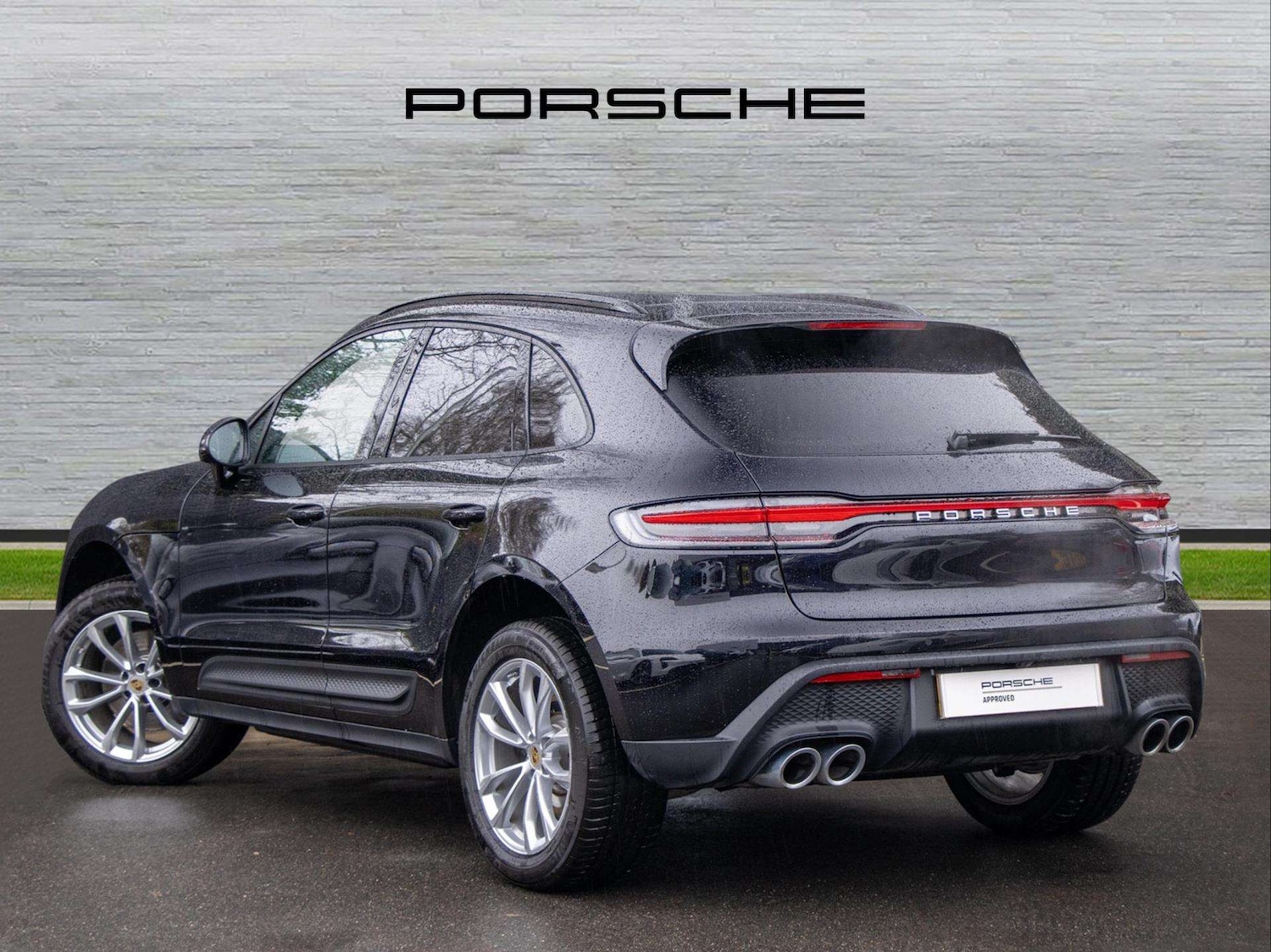 Used Porsche Macan 2025 for sale - 77648831: Photo 3