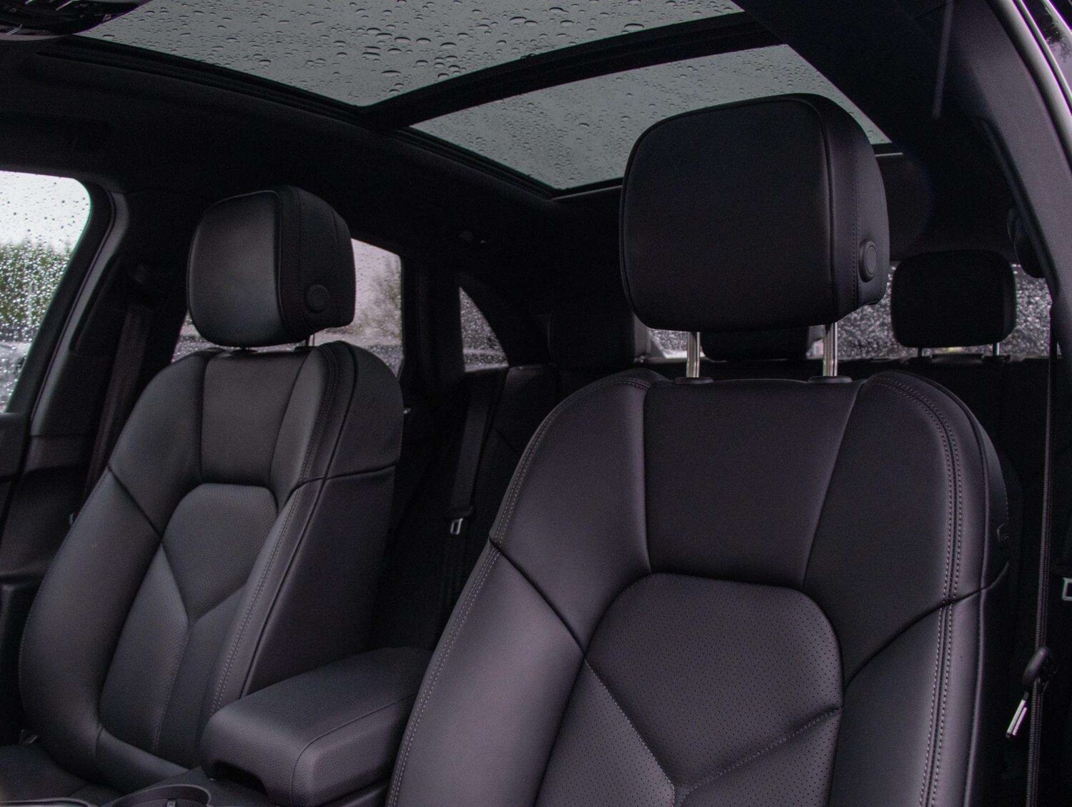 Used Porsche Macan 2025 for sale - 77648831: Photo 31