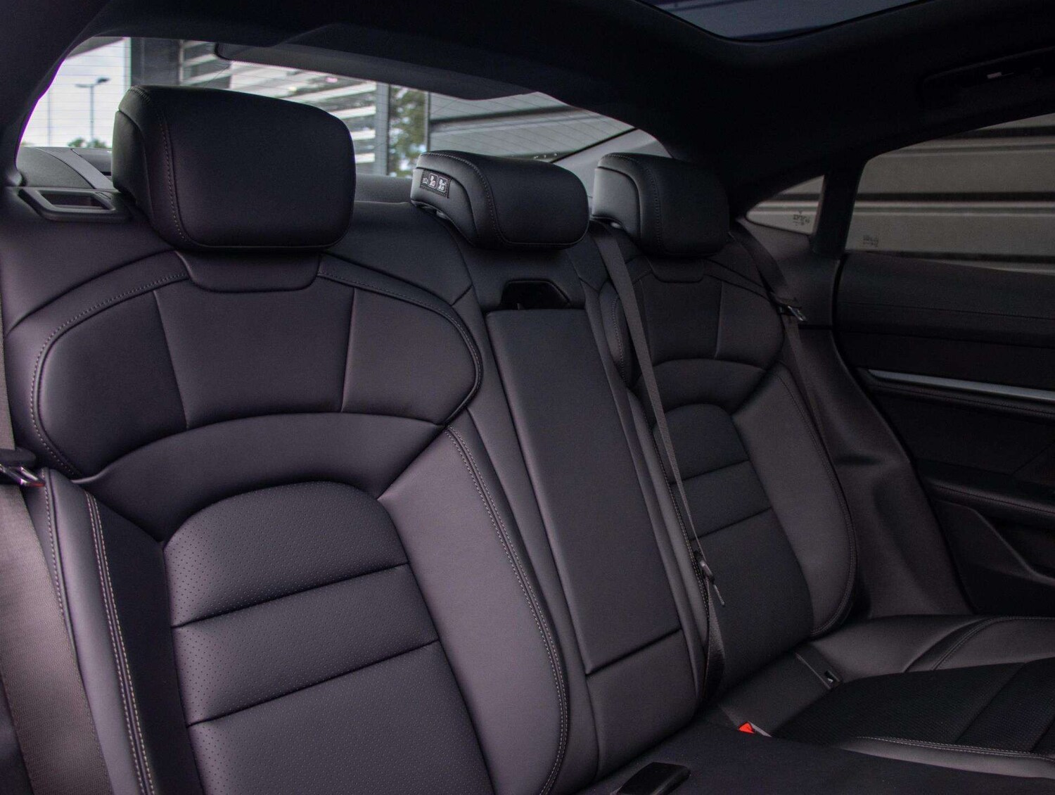 Used Porsche Taycan 2025 for sale - 77698820: Photo 24