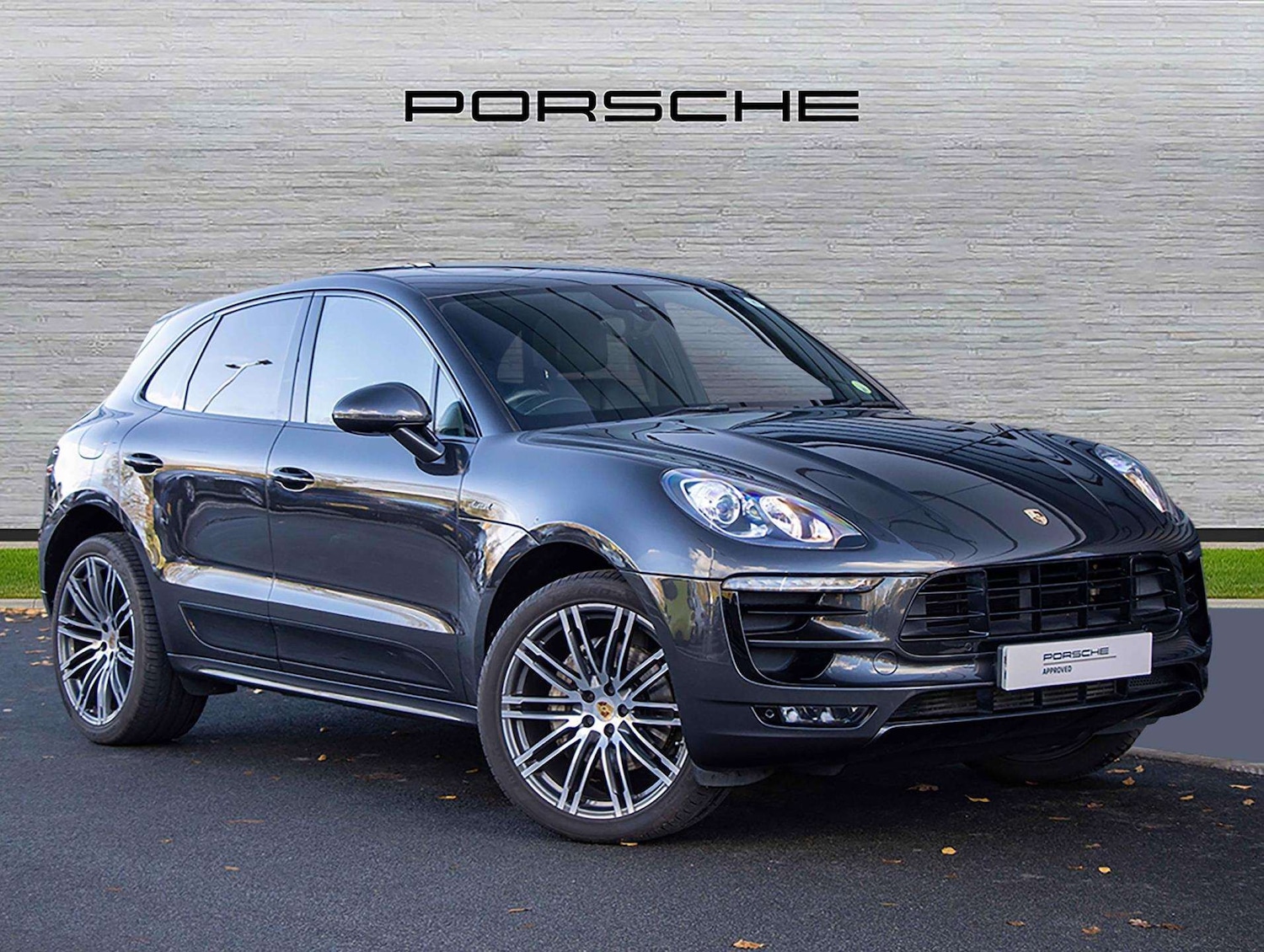 Used Porsche Macan 2017 for sale - 76624576: Photo 1